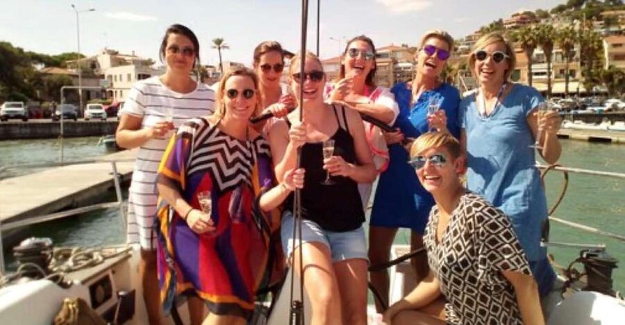 Catania: Spritz and Sunset Sailing Tour - Meeting the boat at Catania’s port