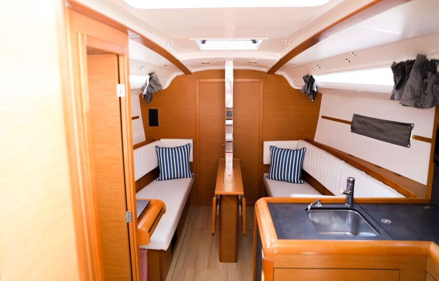 Charleston: Private Daytime or Sunset BYOB Sailing Charter - Castle Pinckney and Fort Sumter from the Water
