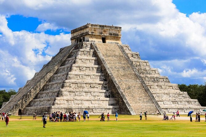 Chichen Itza Early Access & Catamaran to Isla Mujeres - Two days, two sides of the Yucatan