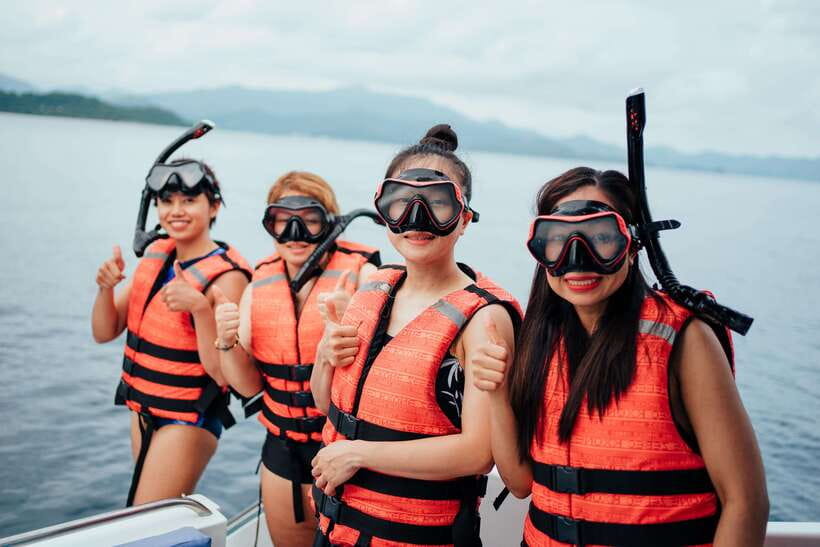 Coron: Private Island-Hopping Tour on a Yacht or Speedboat - Yacht or speedboat: which one fits you?