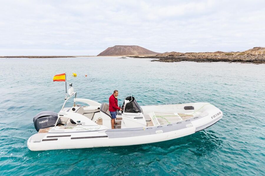 Corralejo: Lobos Island Catamaran Tour with Drinks & Snorkel - Key points to know before you book