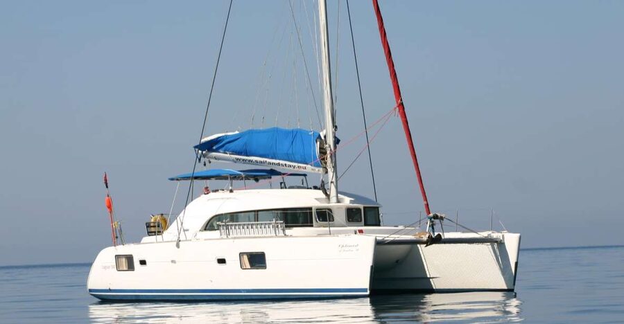 Costa Tropical: Luxury Catamaran Trip with Lunch - The 90-minute stop for swimming and lunch