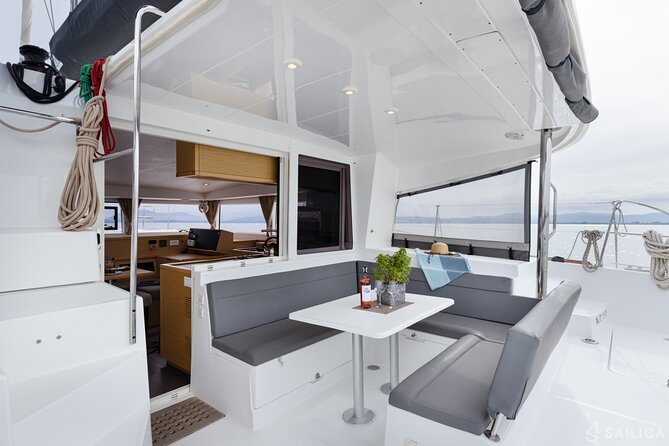 Deluxe Private Boats - 40 ft Catamaran - Who gets the best value from this outing