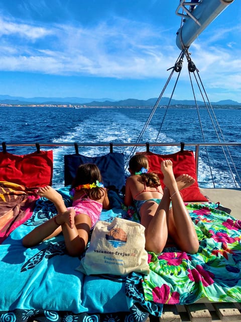 Denia: Cova Tallada Catamaran Tour and Swimming Stop - FAQ