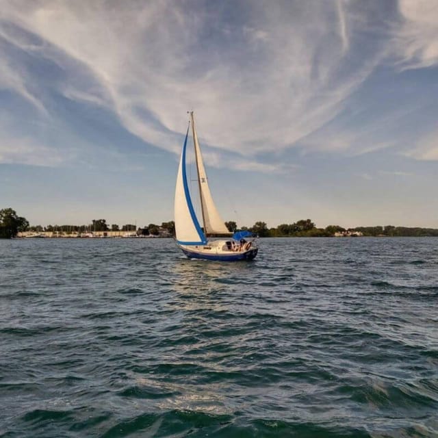 Detroit: Sailing Tour on the Detroit River - The downtown skyline from the river