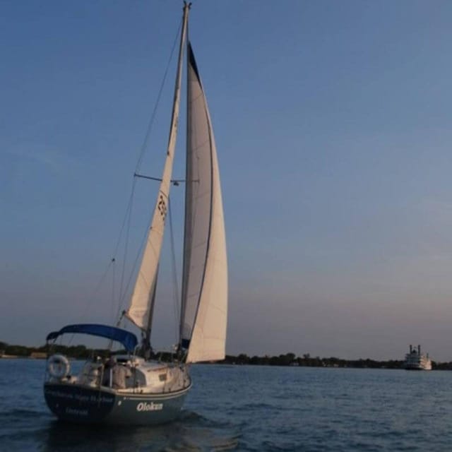 Detroit: Sailing Tour on the Detroit River - What the two-hour route feels like