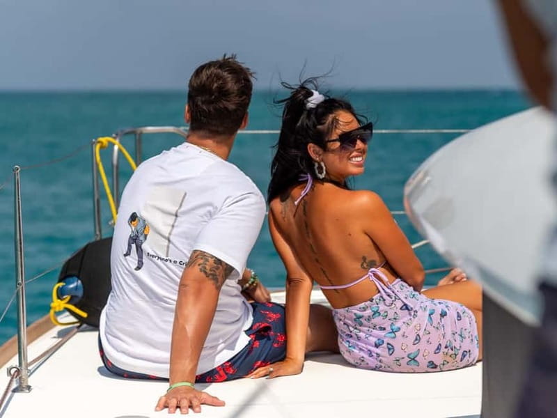 Dia Island Catamaran – Premium Lunch, Open Bar, Small Group - What the catamaran provides between swims