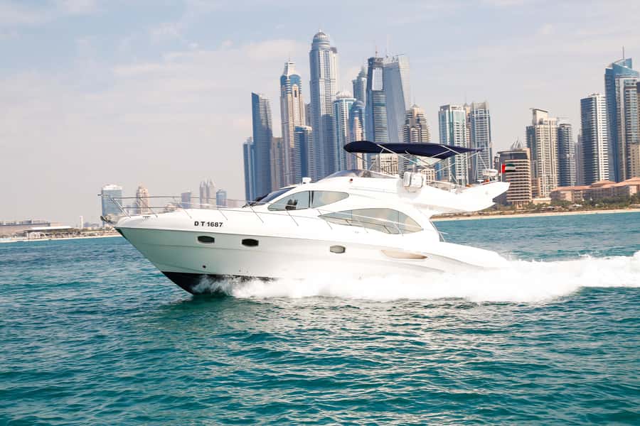 Dubai: Atlantis and Burj Al Arab Cruise on Luxury Yacht - The lagoon swim stop