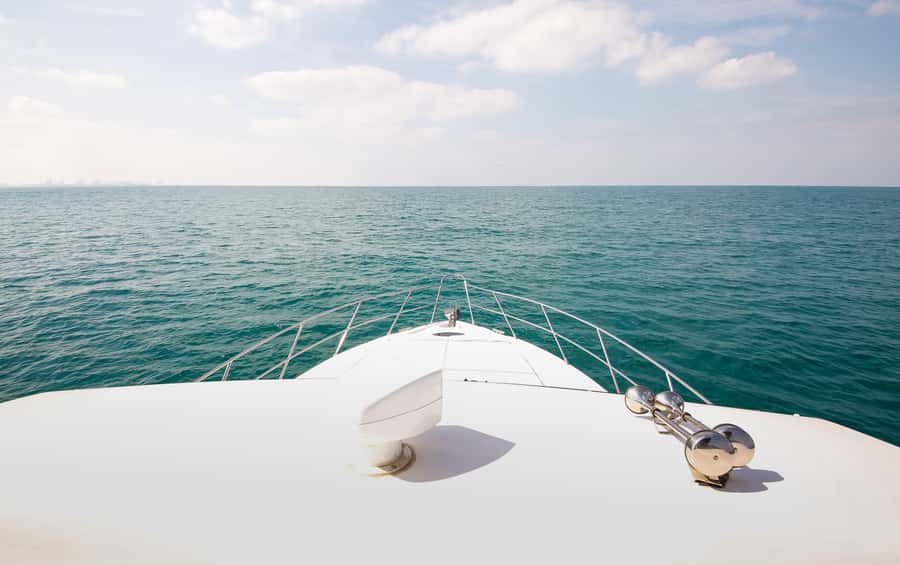 Dubai: Atlantis and Burj Al Arab Cruise on Luxury Yacht - Drinks, music, and bringing your own food