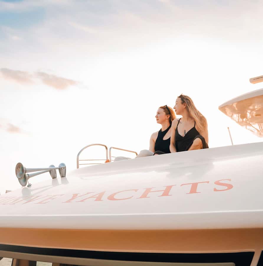 Dubai Harbor: Luxury Yacht Tour with BBQ Options - Should you book the Dubai Harbour yacht cruise?