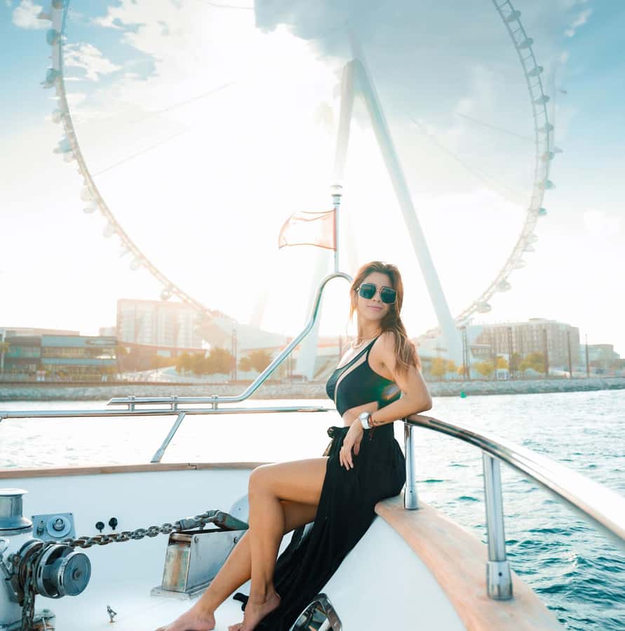 Dubai: Instagrammable Yacht Tour with Drinks & Ain/JBR Views - What you see during the 60-minute cruise
