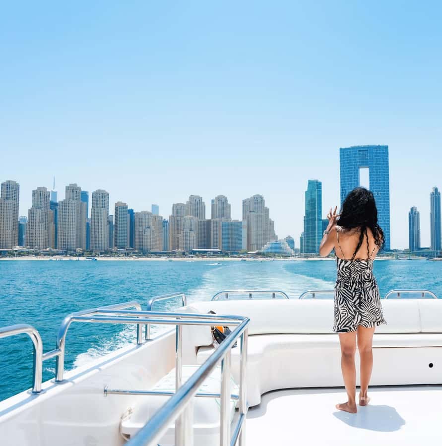 Dubai: Instagrammable Yacht Tour with Drinks & Ain/JBR Views - Upper deck or air-conditioned lower deck?