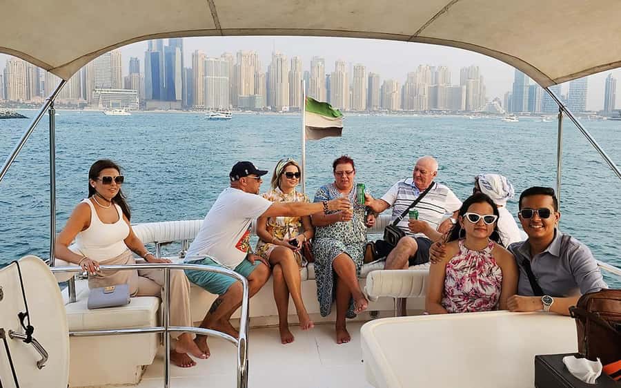 Dubai: Luxury Sunset Yacht Tour with Snacks and Drinks - Who should book, and who should think twice
