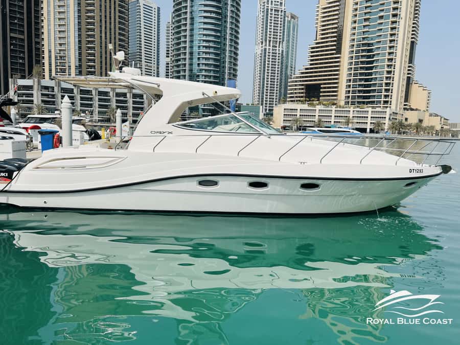 Dubai Marina: 2-Hour Mini Yacht Ride - Seeing Dubai from a private yacht