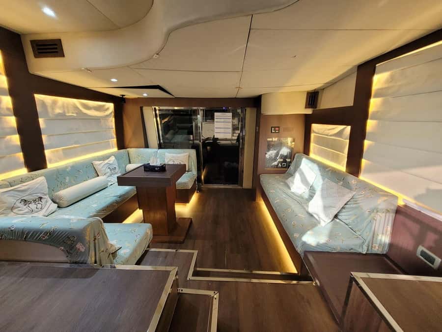 Dubai Marina luxury Yacht Tour: AinDubai,JBR &Harbour(1Hour) - Key things to know before you board