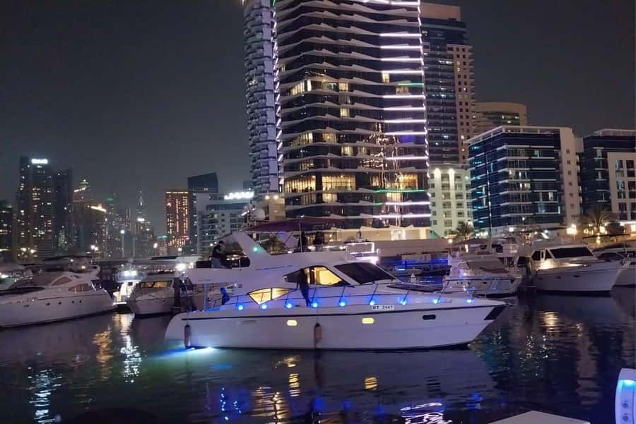 Dubai Marina luxury Yacht Tour: AinDubai,JBR &Harbour(1Hour) - What this Dubai Marina cruise really offers