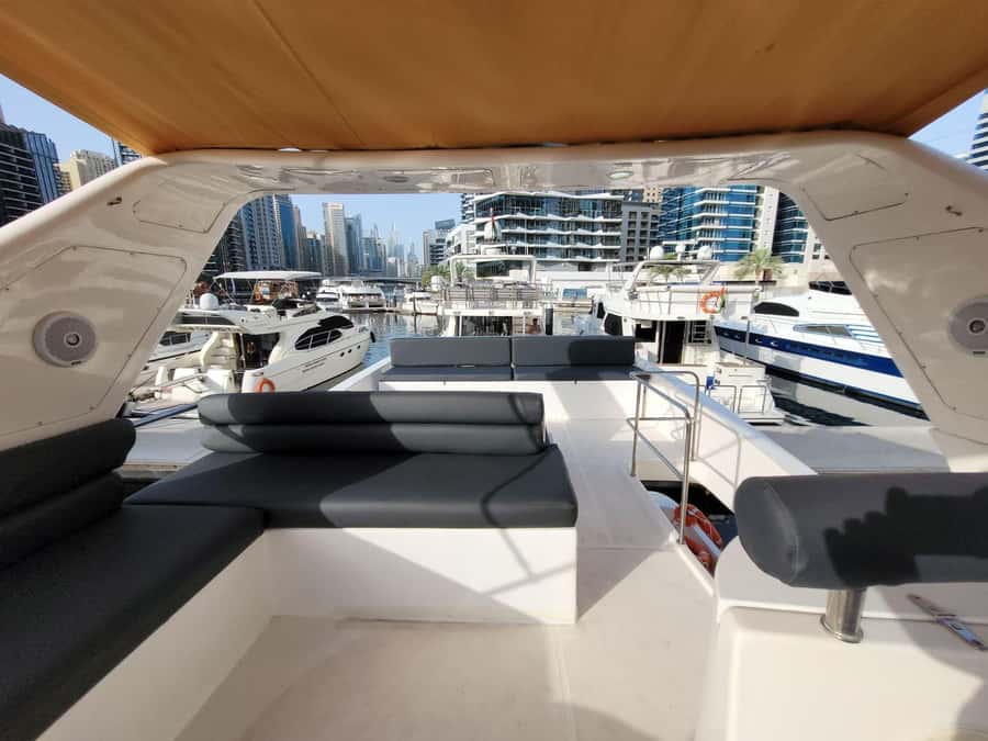 Dubai Marina luxury Yacht Tour: AinDubai,JBR &Harbour(1Hour) - Finding Splash Tours behind Al-Rahim Mosque