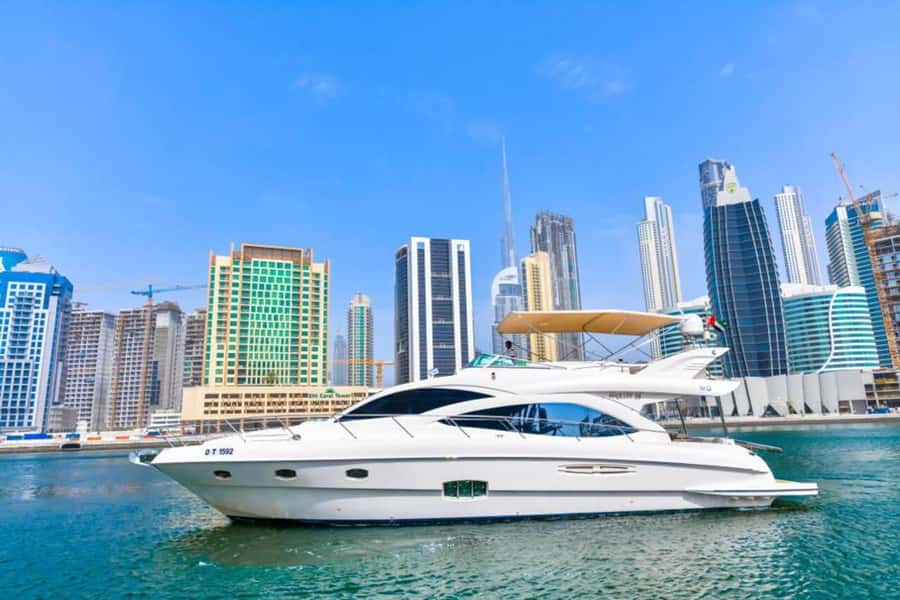 Dubai: Marina Private Luxury Yacht Tour - The Lagoon Swim Stop