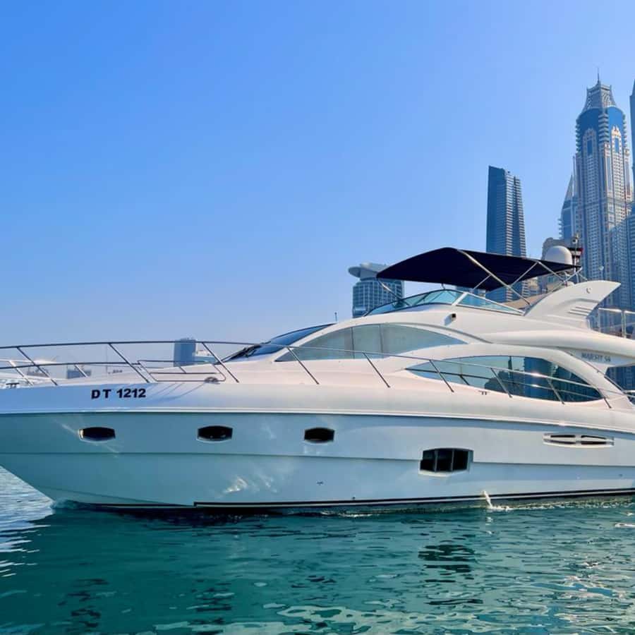Dubai: Marina Sightseeing on Yacht with Breakfast - Dubai Marina, Bluewaters Island, and Ain Dubai