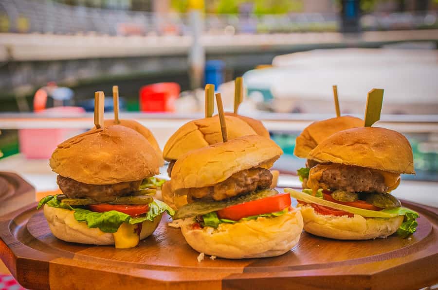 Dubai: Marina Sightseeing on Yacht with Breakfast - Finding Love Boats UAE at Dubai Marina Walk