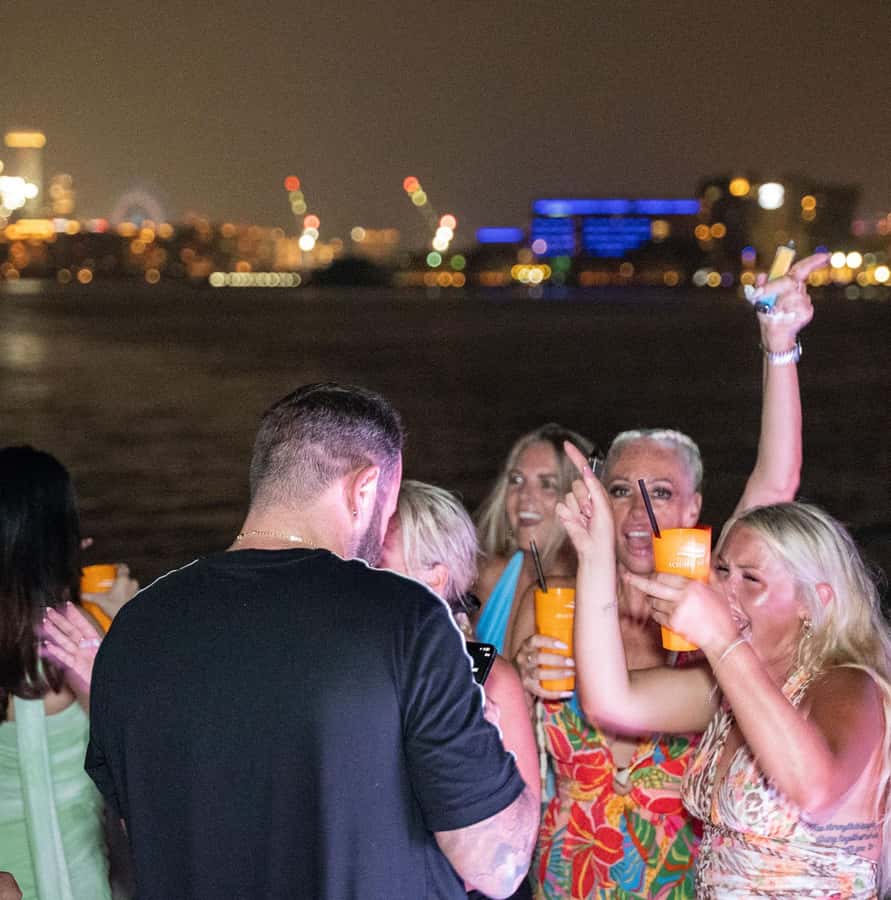Dubai: Marina Yacht Party with BBQ, Unlimited Drinks and DJ - DJ Ryker and the open-deck atmosphere