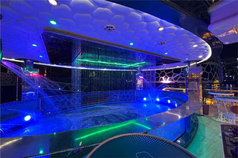 Dubai: Mega Yacht Dinner Cruise with Buffet - Who will enjoy this cruise most