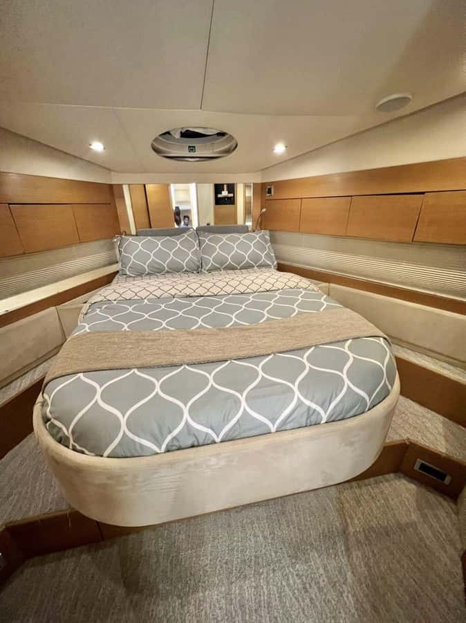 Dubai: Palm Jumeirah luxury private yacht Tour - Who will enjoy this experience most?