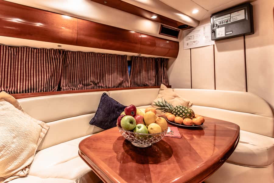 Dubai: Private Luxury Everest Yacht Cruise from Dubai Marina - How much value do you get for $136?