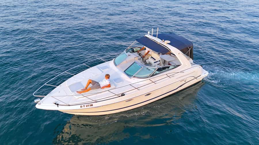 Dubai: Private Yacht Cruise for Unforgettable Memories - Sunset, evening lights, and the best time to go