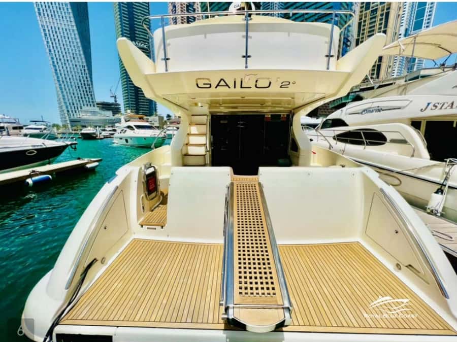 Dubai: Private Yacht Tour 50 feet - What the crew adds to the outing