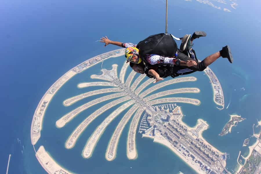 Dubai: Skydive at The Palm with Photos, Video & Yacht Tour - The 20-minute flight to 13,000 feet
