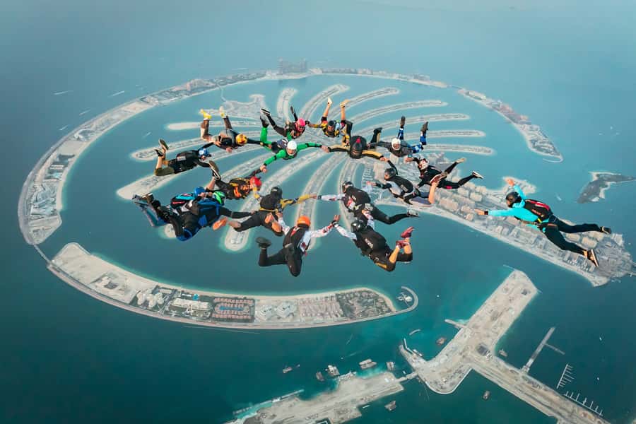 Dubai: Skydive at The Palm with Photos, Video & Yacht Tour - Who can take part, and what to wear