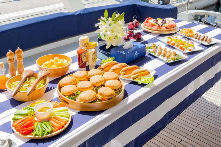 Dubai: The Luxury Yacht Tour with Live BBQ Option - What you will see from the water