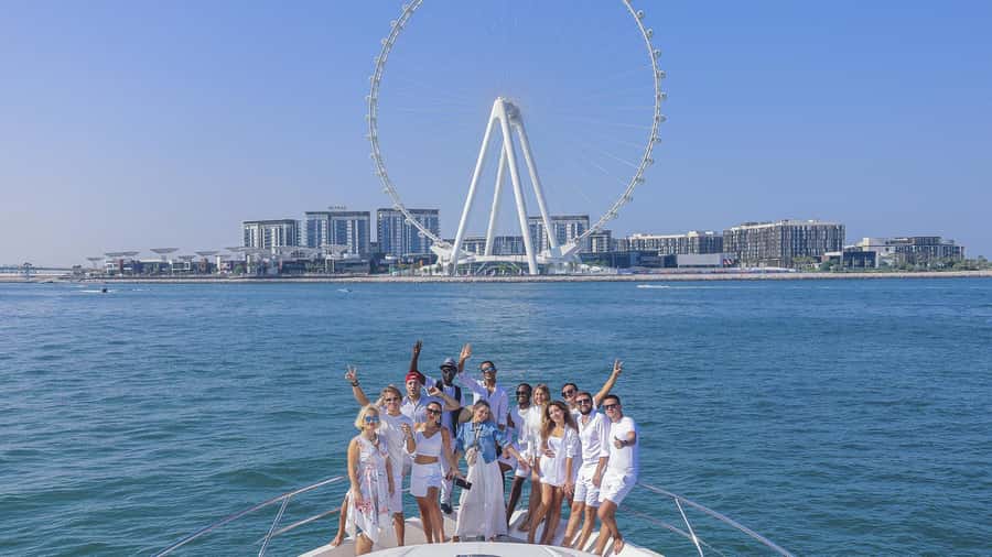 Dubai Waves & Dunes: Luxury Yacht Cruise w/ Red Dunes Safari - Choosing between the one-hour and two-hour yacht cruise