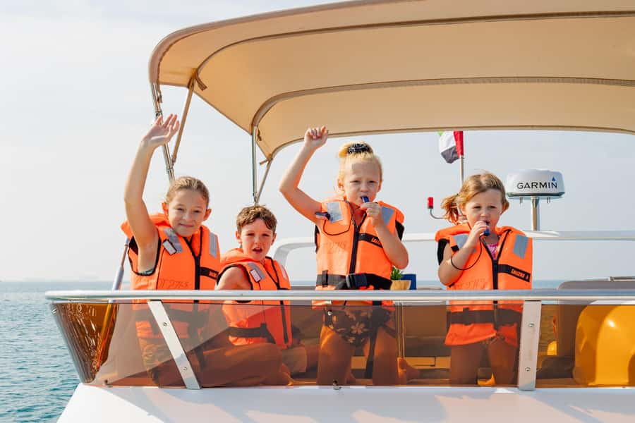 Dubai: Yacht Cruise with Swimming, Snorkeling and BBQ Lunch - Who will enjoy this yacht cruise most