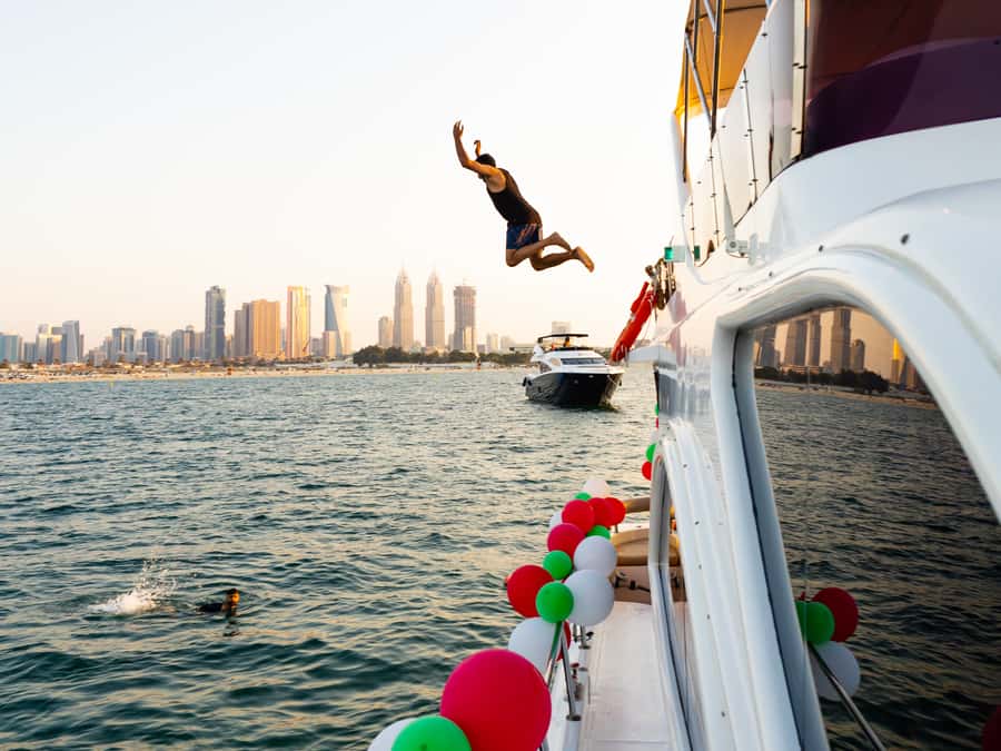 Dubai: Yacht Cruise with Swimming, Snorkeling and BBQ Lunch - BBQ lunch, snacks, and drinks onboard