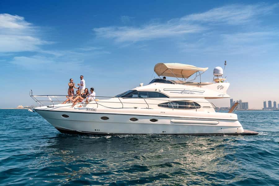 Dubai Yacht Tour - Boat Trip upto 12 guests Private event - A private yacht with Dubai’s best views in one frame