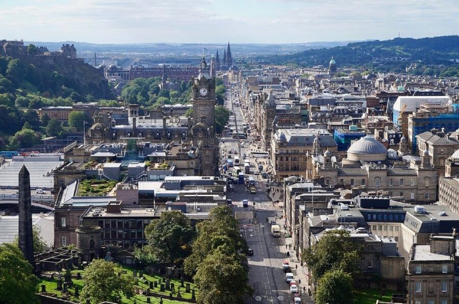 Edinburgh Shore Excursion: City Tour & Royal Yacht Britannia - Comfort, walking, and practical limits