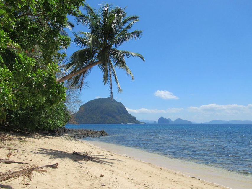 El Nido: Full-Day Premium Island Hopping Catamaran Cruise - Key points at a glance
