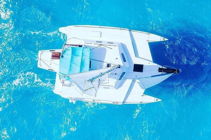 Exciting Catamaran Tour to Isla Mujeres, from Cancún! - The short swim stop near Isla Mujeres