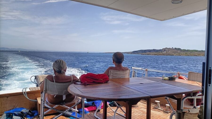 Favignana and Levanzo in relax with yacht Floen - A full day between Favignana and Levanzo