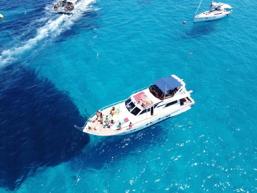 Favignana and Levanzo in relax with yacht Floen - Cala Rossa offers the strongest scenery