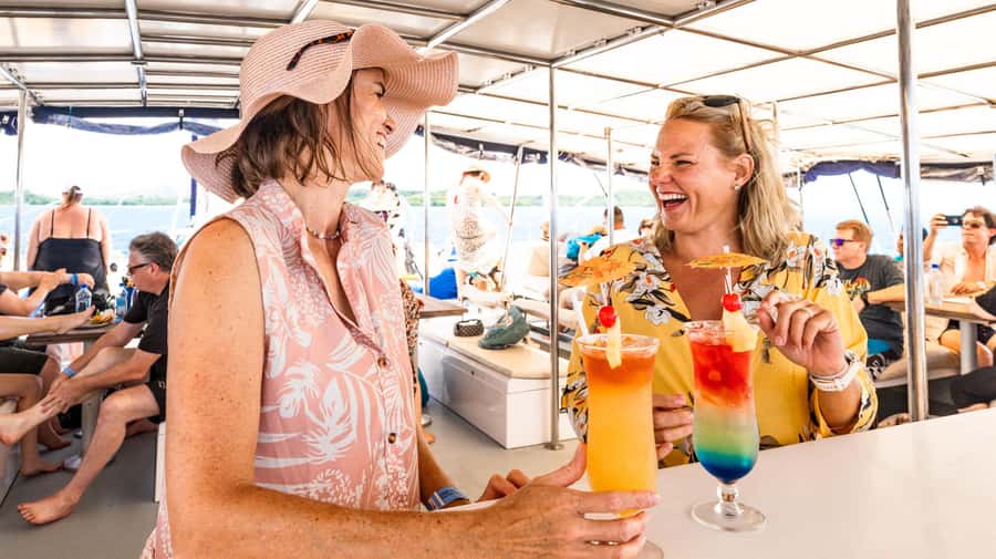Fiji: South Sea Sailing Experience with Lunch & Drinks - Lunch, Drinks, and the Two-Hour Social Stretch