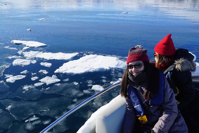 Fjordcruise in a Luxury Yacht Arctic Queen - The Arctic Queen and onboard comfort