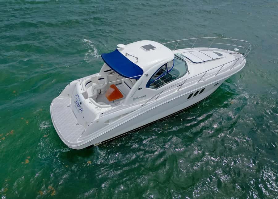 Fort Lauderdale: Private Yacht Cruise - A yacht set up for your own kind of day