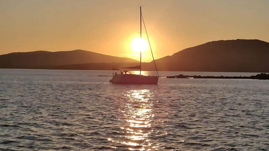 From Alghero: sunset on a sailing boat with aperitif - Key points to know before sailing