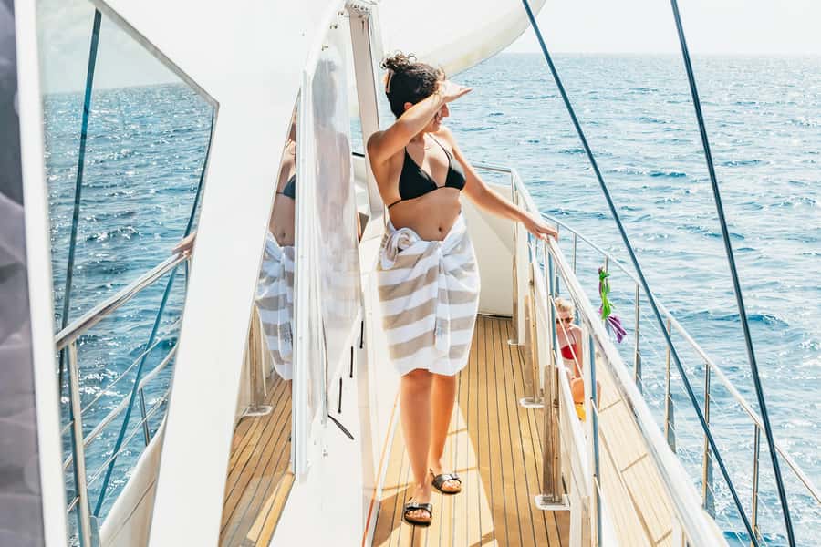From Cairns: Great Barrier Reef Cruise by Premium Catamaran - Should You Book the Passions of Paradise Catamaran?