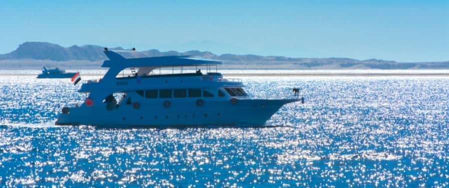 From Cairo: Snorkeling Trip on Yacht with Lunch - Three hours of guided sightseeing before the sea time