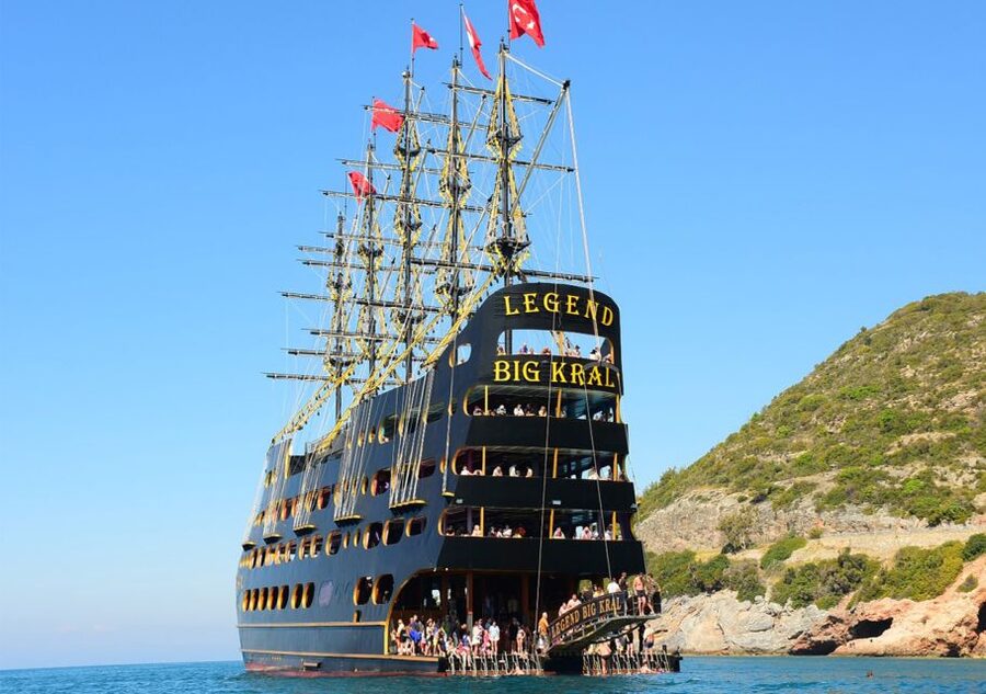From City of Side and Alanya: Legends and Pirates Yacht Tour - Lovers Cave and the high-jump show