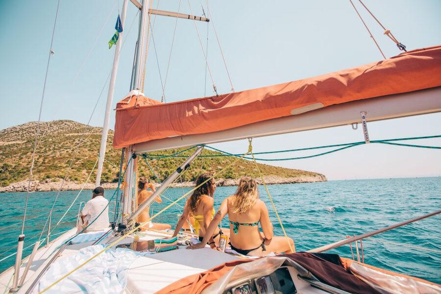 From Hvar: Boat Tour to Pakleni Islands on a Comfort Yacht - Should you book it?